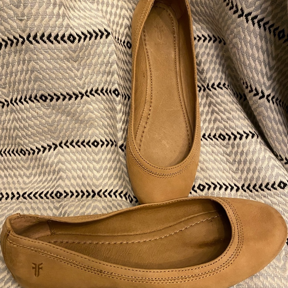 Frye Carson ballet flats